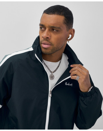 Спортивный костюм для мужчин: весна и лето.