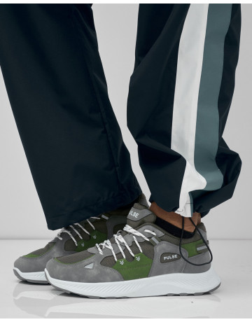 Спортивный костюм для мужчин: весна и лето.