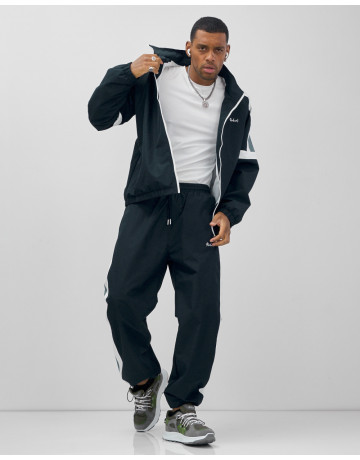 Спортивный костюм для мужчин: весна и лето.