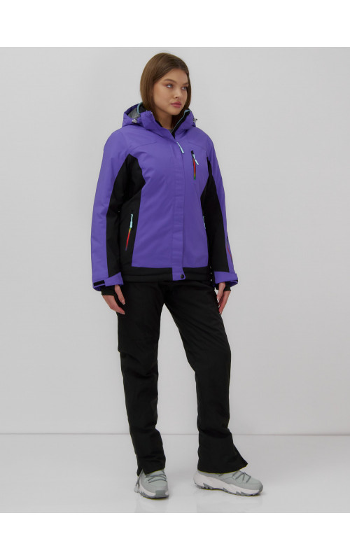 Женский зимний горнолыжный костюм для активного отдыха.