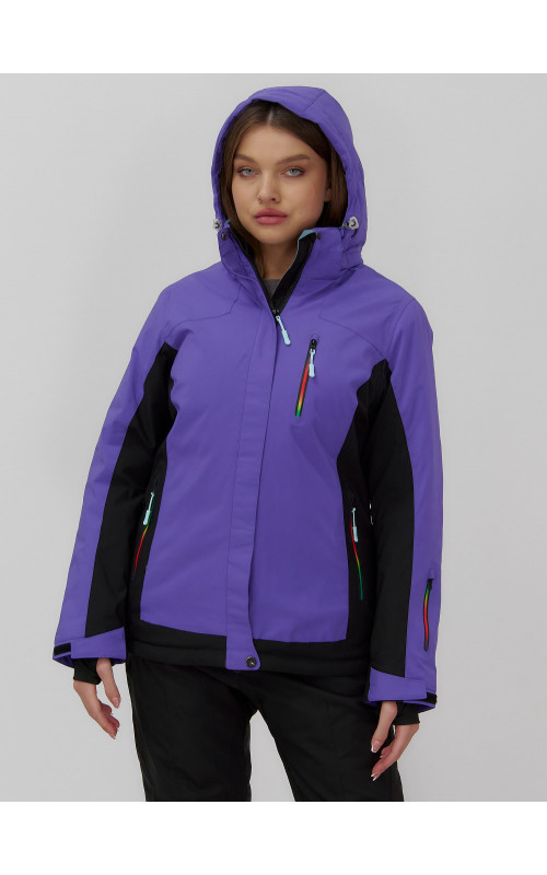 Женский зимний горнолыжный костюм для активного отдыха.