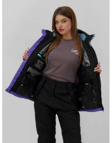 Женский зимний горнолыжный костюм для активного отдыха.