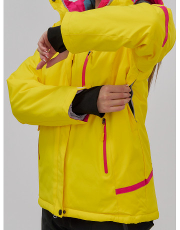 Женский горнолыжный костюм: стиль и комфорт для зимних приключений.