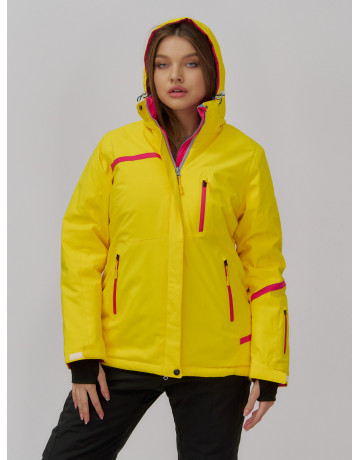 Женский горнолыжный костюм: стиль и комфорт для зимних приключений.