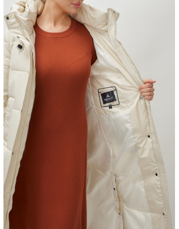 Длинный женский пуховик с капюшоном