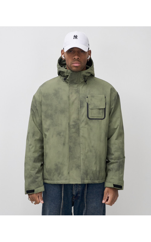 Спортивная мужская куртка для активного отдыха.