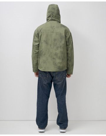 Спортивная мужская куртка для активного отдыха.