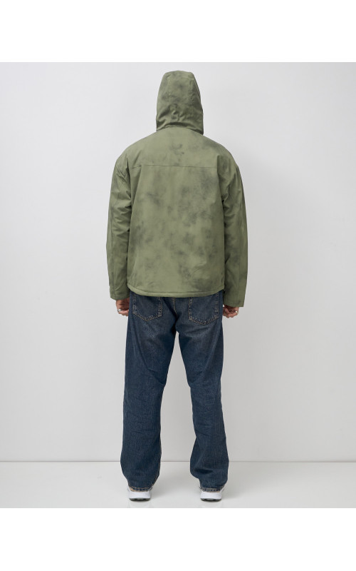 Спортивная мужская куртка для активного отдыха.