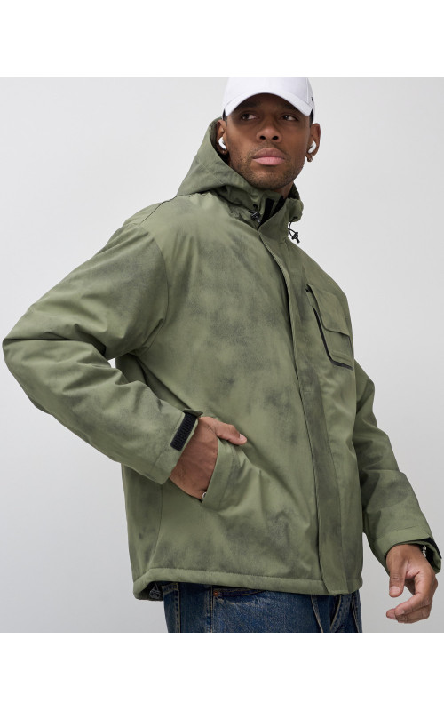 Спортивная мужская куртка для активного отдыха.