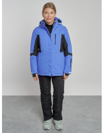 Женский горнолыжный костюм для зимних видов спорта.