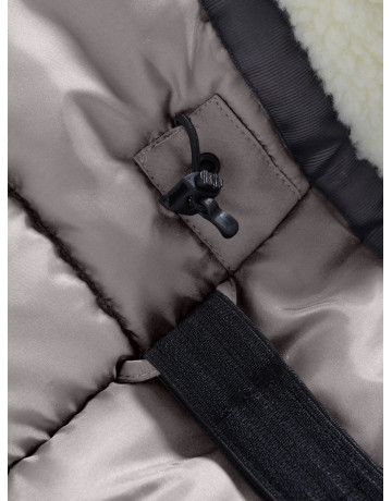 Тёплая детская парка с регулируемой посадкой.