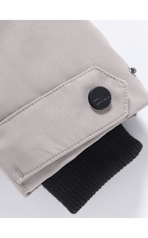 Тёплая детская парка с регулируемой посадкой.