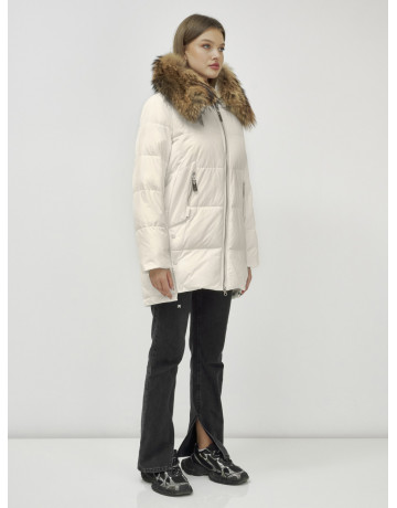 Женская зимняя куртка с меховой опушкой.