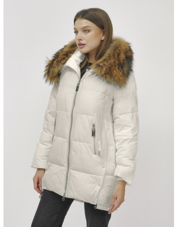 Женская зимняя куртка с меховой опушкой.