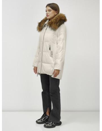 Женская зимняя куртка с меховой опушкой.