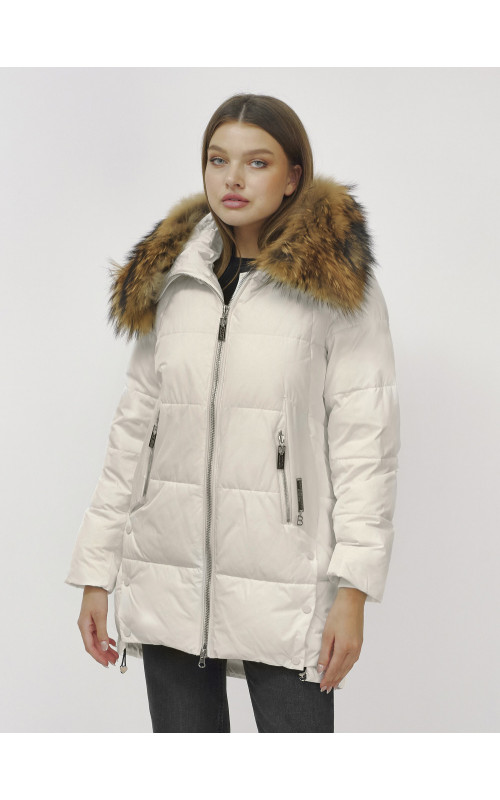 Женская зимняя куртка с меховой опушкой.