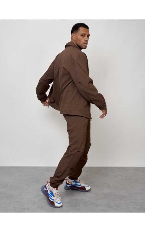 Мужской молодёжный костюм для активного отдыха и повседневной носки.