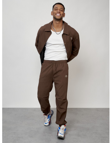 Мужской молодёжный костюм для активного отдыха и повседневной носки.