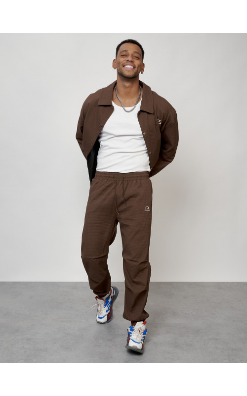 Мужской молодёжный костюм для активного отдыха и повседневной носки.