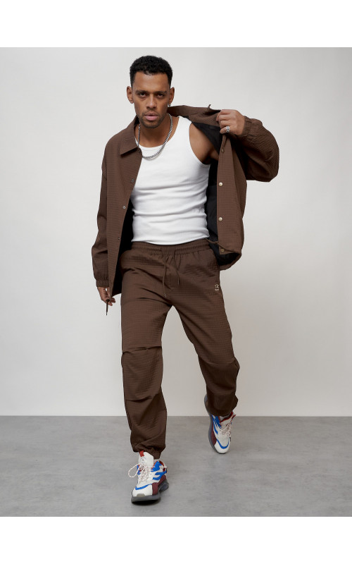 Мужской молодёжный костюм для активного отдыха и повседневной носки.