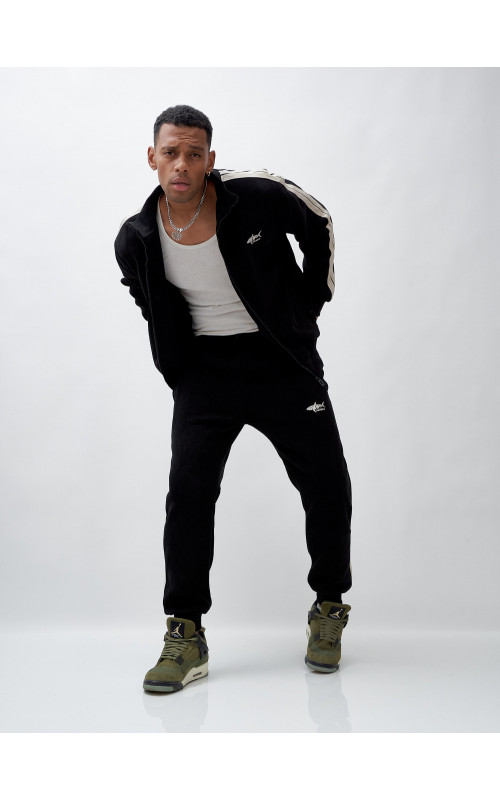 Мужской спортивный утеплённый костюм с начёсом для активного отдыха.