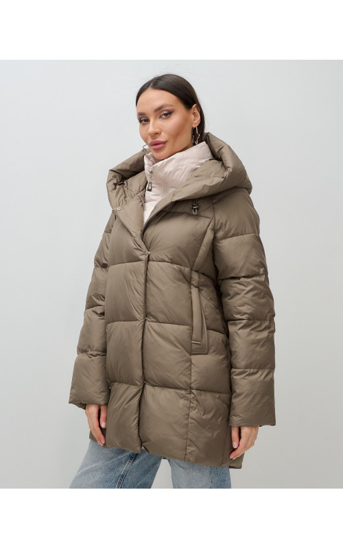 Женская зимняя куртка с капюшоном: стиль и комфорт для холодной зимы