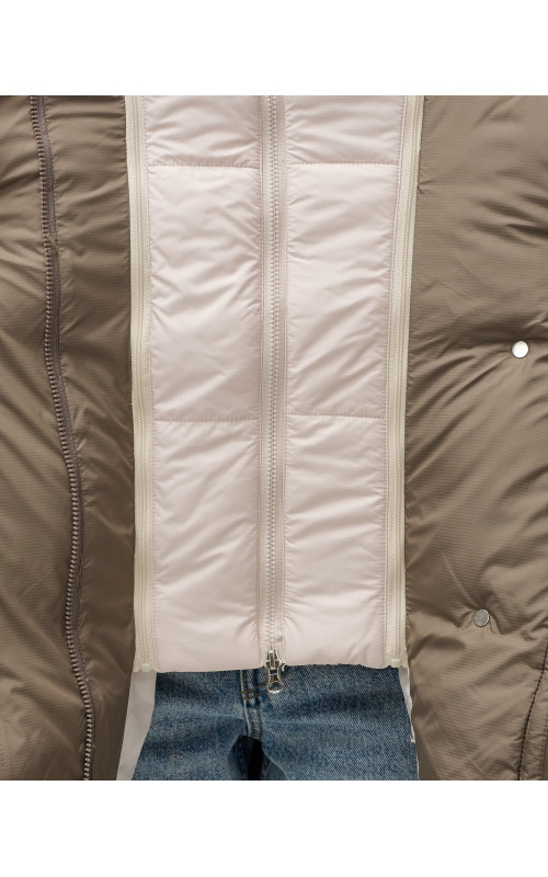 Женская зимняя куртка с капюшоном: стиль и комфорт для холодной зимы