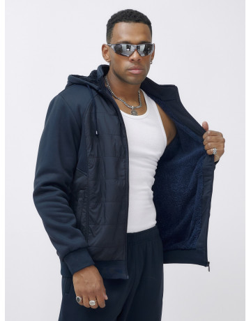 Мужской зимний спортивный костюм для активного отдыха.