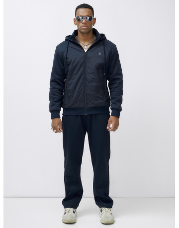 Мужской зимний спортивный костюм для активного отдыха.