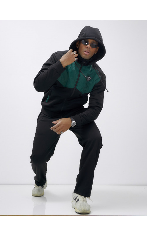 Мужской зимний спортивный костюм для активного отдыха