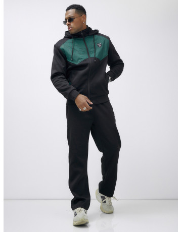 Мужской зимний спортивный костюм для активного отдыха