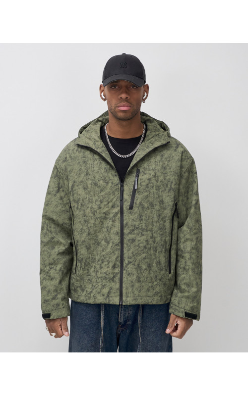 Мужская спортивная куртка «Хит сезона»: стиль и защита для активных мужчин