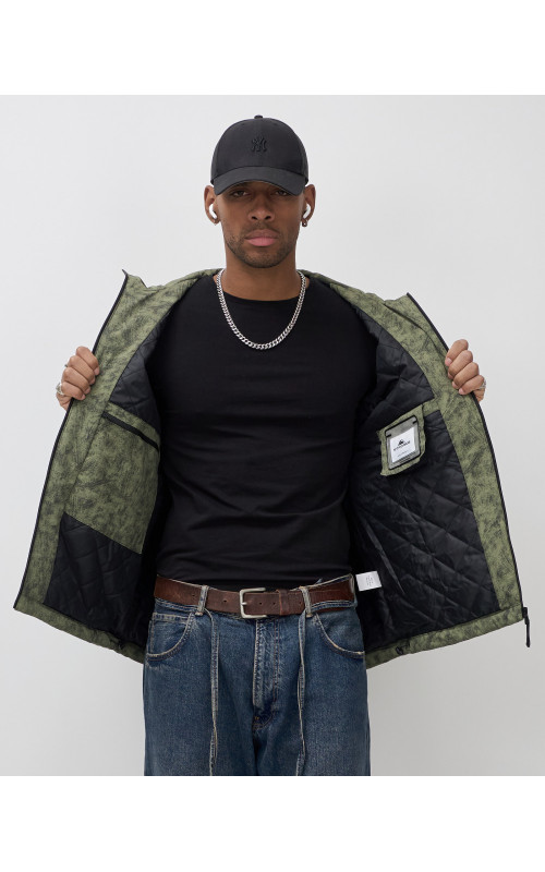 Мужская спортивная куртка «Хит сезона»: стиль и защита для активных мужчин