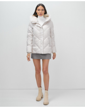 Женский зимний пуховик «Модный» с мехом.