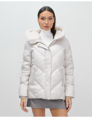 Женский зимний пуховик «Модный» с мехом.