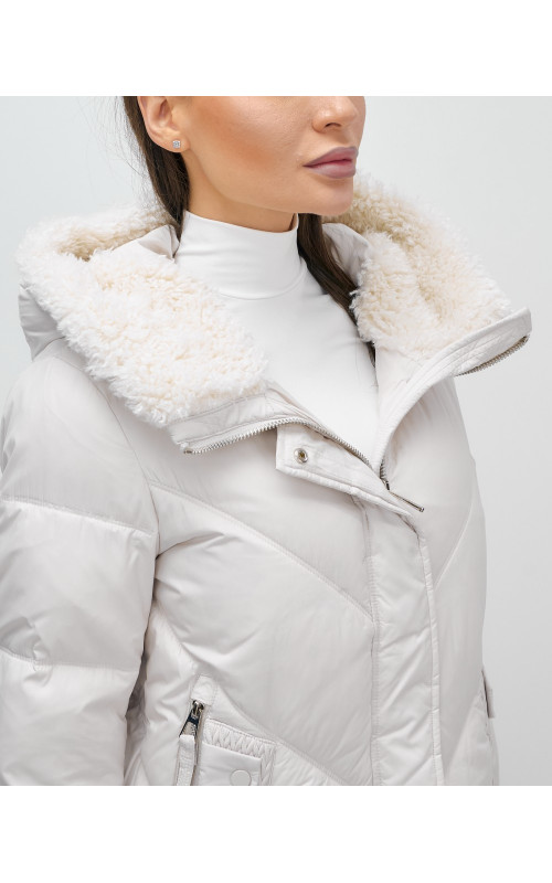 Женский зимний пуховик «Модный» с мехом.