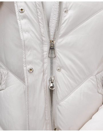 Женский зимний пуховик «Модный» с мехом.