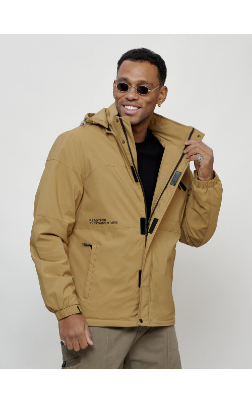 Мужская весенняя куртка с утеплителем: свобода движений и комфорт