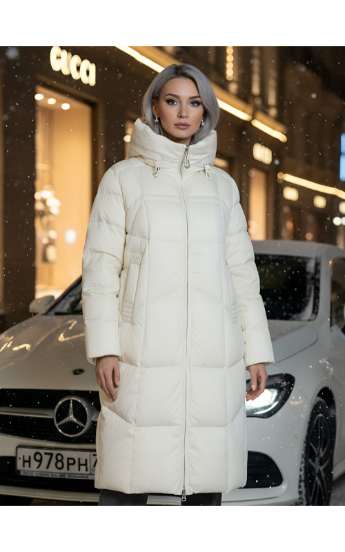 Длинный пуховик для женщин с капюшоном.