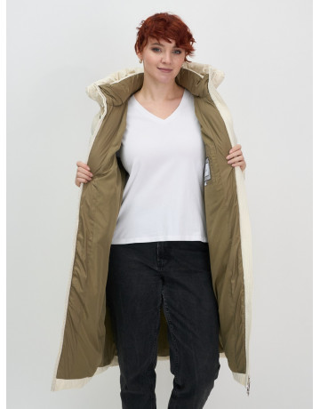 Длинный пуховик для женщин с капюшоном.