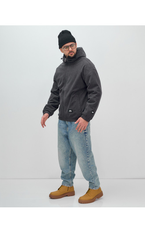 Мужская демисезонная куртка: стиль и комфорт.