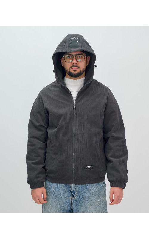 Мужская демисезонная куртка: стиль и комфорт.