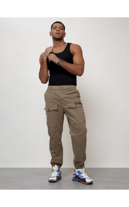 Мужские брюки карго зауженного кроя.