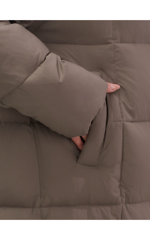 Длинный зимний пуховик для женщин