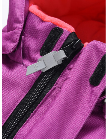 Зимний комбинезон для девочек для активных зимних игр.