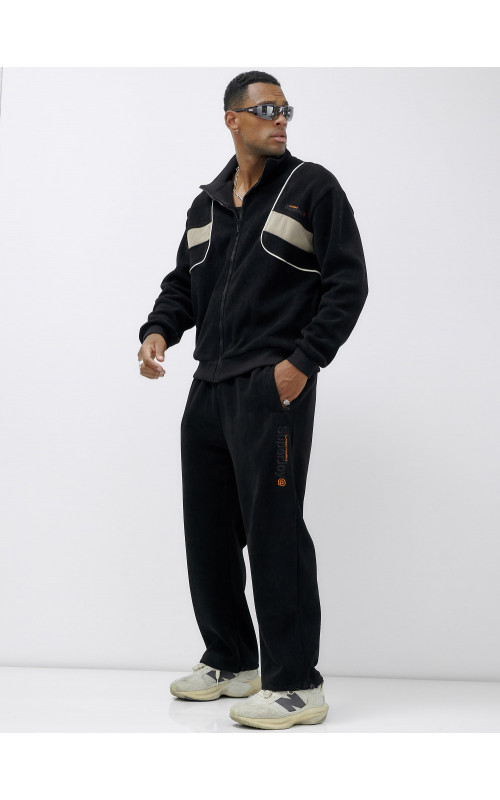 Утеплённый спортивный костюм для мужчин.