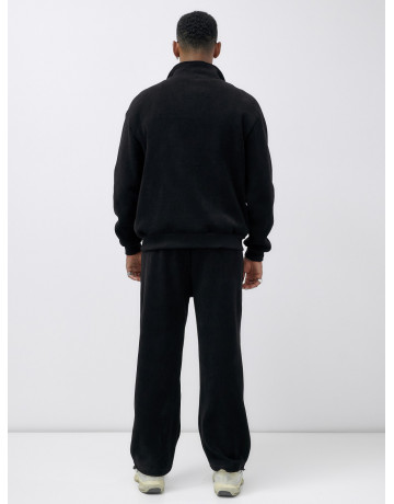 Утеплённый спортивный костюм для мужчин.