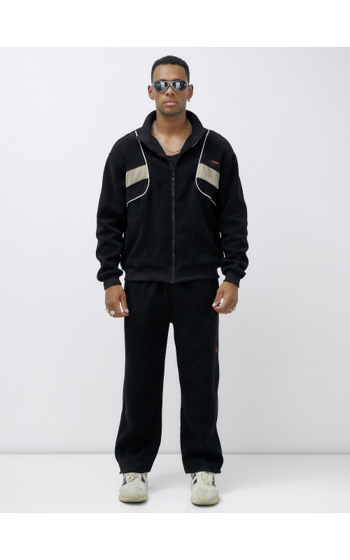 Утеплённый спортивный костюм для мужчин.