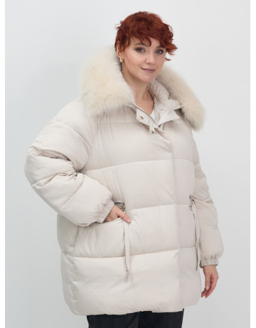 Пуховик с мехом песца, элегантный и стильный, для зимы 2025.