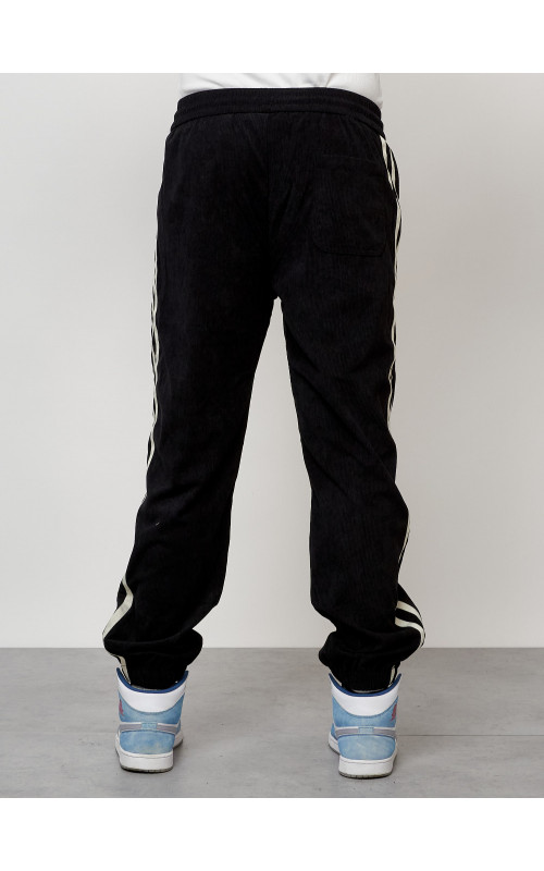 Мужской спортивный костюм для активного отдыха и повседневной носки